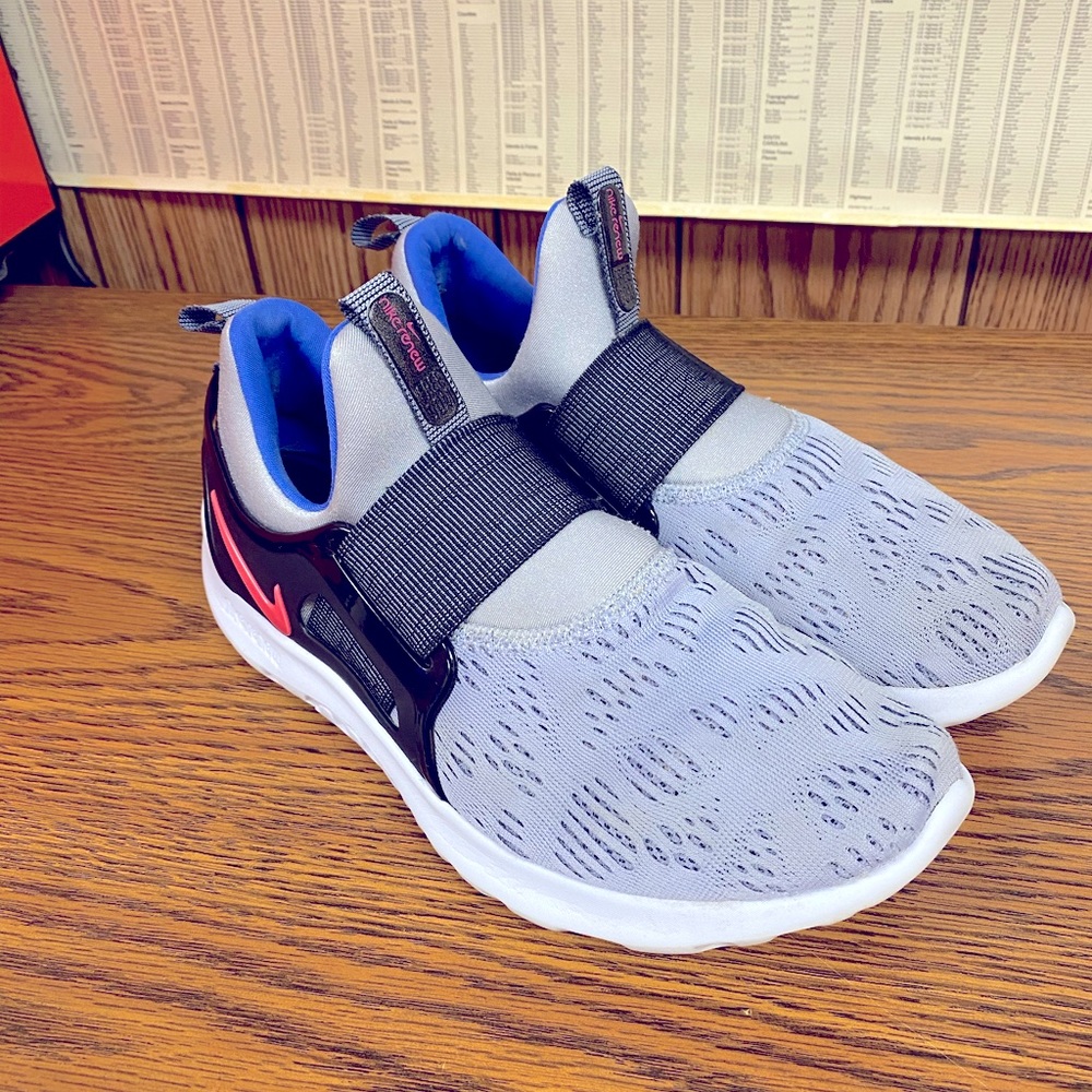 nike women's renew freedom